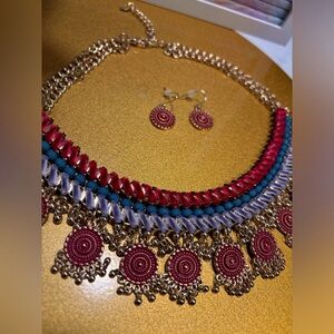 Beautiful set of necklace and earrings ✨✨